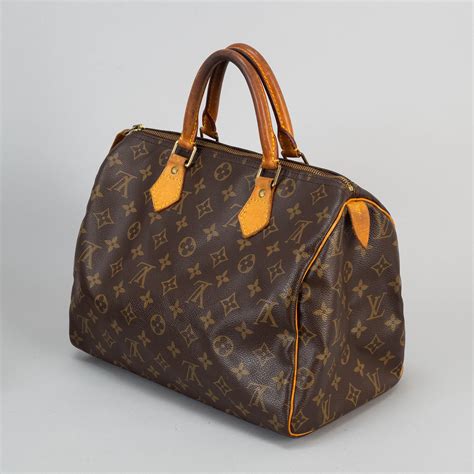 lv monogram speedy.